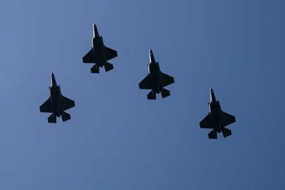 Washington envía aviones F-35 ante tensión con Venezuela