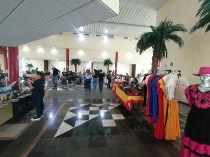 Unidos por las ventas: microempresarios enfrentan la crisis con optimismo y esfuerzo