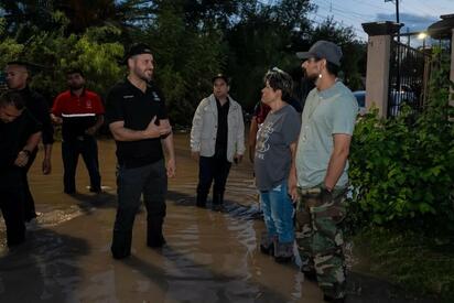 Autoridades municipales realizan recorridos y acciones de apoyo en colonias afectadas por lluvias