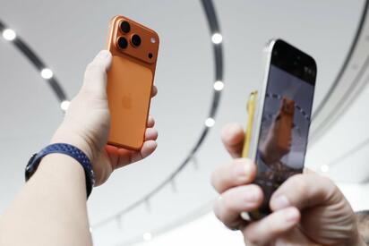 Apple registra caída en Bolsa tras presentación de nuevos iPhone