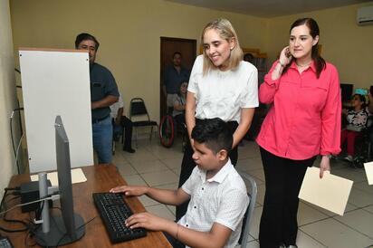 DIF Monclova impulsa educación para personas con discapacidad visual