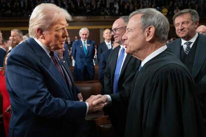 Corte Suprema mantiene congelamiento de ayuda exterior de Trump