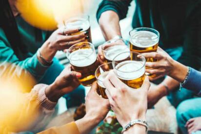 Asociaciones civiles piden más impuestos a bebidas y tabaco