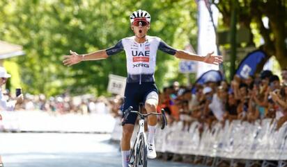 ¡El cuarto de la semana! Isaac del Toro se lleva el Trofeo Matteotti 2025