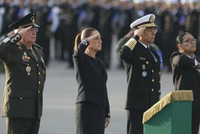 Sheinbaum lidera homenaje por los sismos de 1985 y 2017 en el Zócalo