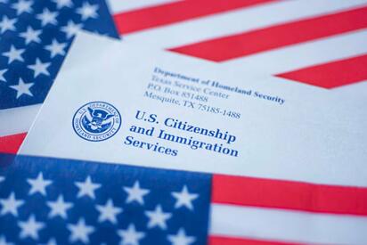 Trump propone pago de 100 mil dólares para visado H-1B