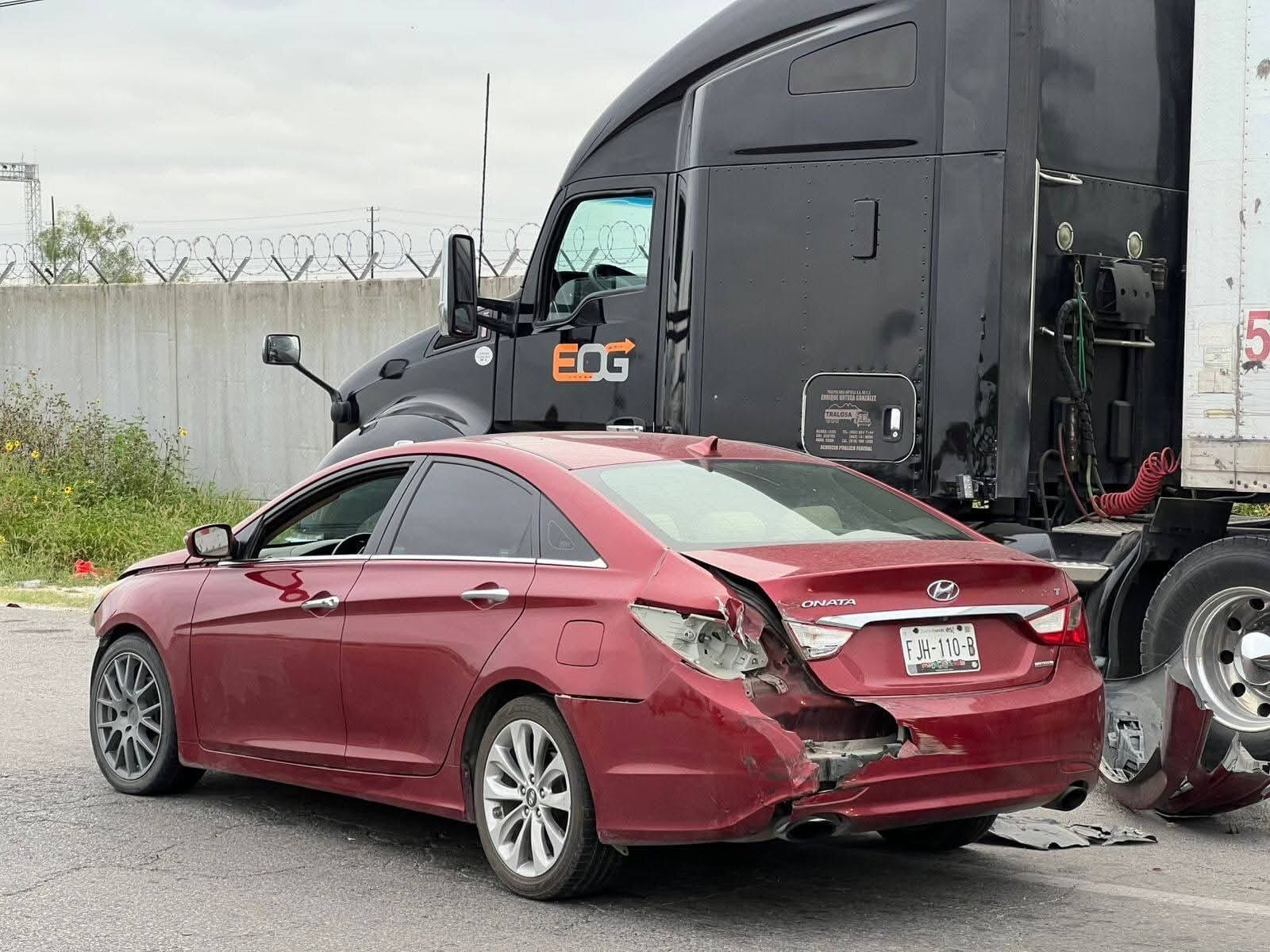 Accidente: Según los primeros informes, uno de los vehículos involucrados era un automóvil Hyundai Sonata, modelo 2011.