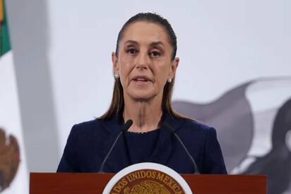 Presidenta de México pide no criminalizar a migrantes mexicanos