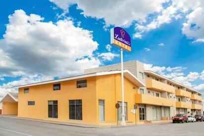 Hoteles en venta y con recibos vencidos 