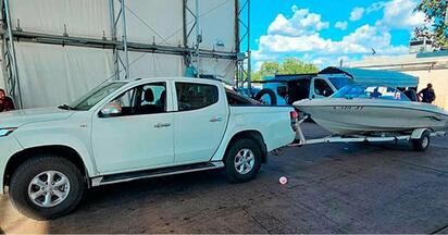 Detienen en Eagle Pass a conductor con traila irregular
