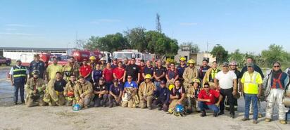 Bomberos de la Región Carbonífera se capacitan en manejo de incendios en aeronaves