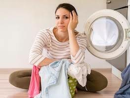 ¿Cómo eliminar manchas difíciles y malos olores de tu ropa?