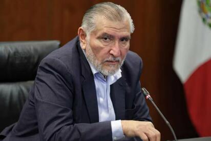 Adán Augusto defiende legalidad de sus ingresos y actividades