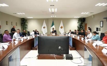 Cabildo mantiene a Lorenzo Menera en Simas y descarta propuesta del alcalde