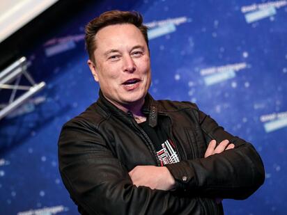 Elon Musk alcanza 500 mil mdd en patrimonio neto