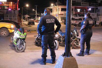 Motociclistas sancionados por maniobras peligrosas en la Macroplaza