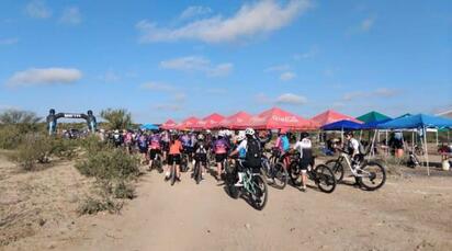 Carrera ciclista en el ejido El Mezquite deja saldo blanco