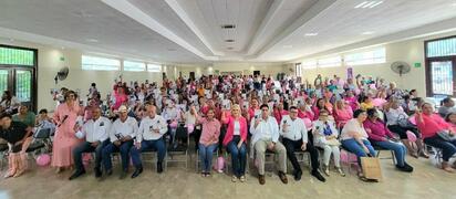 Gobierno municipal y organizaciones unen esfuerzos en la lucha contra el cáncer con conferencia de prevención en Múzquiz