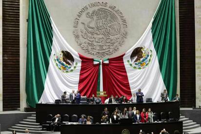 Diputados reciben iniciativa para nueva Ley Orgánica de la Armada