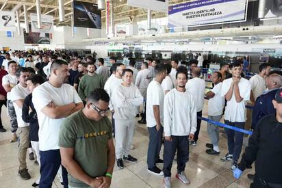 Exiliados venezolanos piden diferir deportación tras fin del TPS