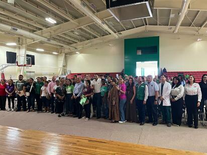 DIF Coahuila entrega lentes gratuitos en Monclova en la región