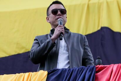 Presidente Noboa ileso tras ataque a su vehículo durante protesta