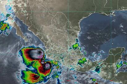 Tormenta tropical 'Raymond' provoca lluvias intensas en occidente de México
