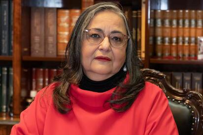 Norma Piña recibe Premio a la Independencia Judicial en Azerbaiyán