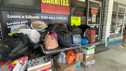 Voluntarios organizan centro de acopio para damnificados por inundaciones Veracruz
