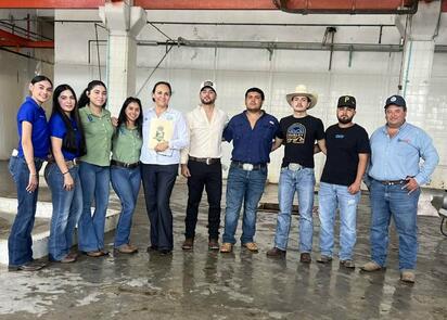 Estudiantes del TECNM Múzquiz recorren rastro para aprender procesos cárnicos