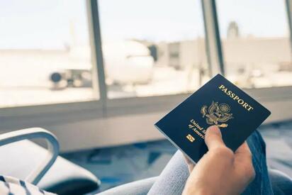 Pasaporte de EE.UU. cae por primera vez del top 10 mundial