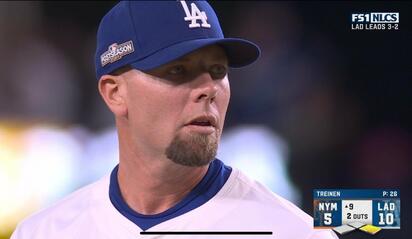 Tuvo un poco de suerte, pero por fin le pasan cosas buenas a Blake Treinen, de los Dodgers