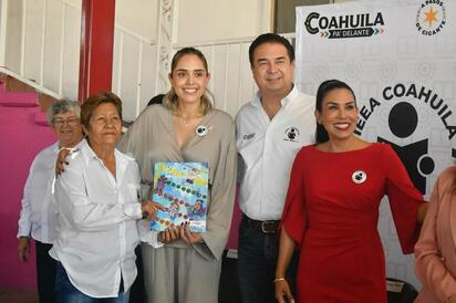 DIF Monclova celebra graduación del IEEA y promueve la superación personal