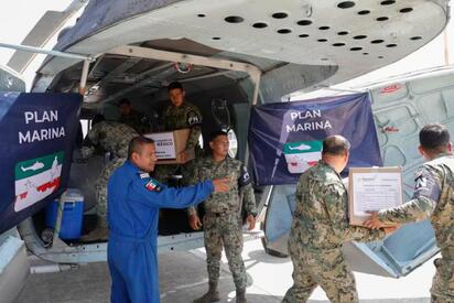 Armada de México entrega 6 toneladas de víveres a damnificados