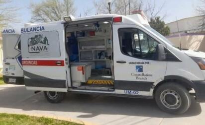 Mujer da a luz en ambulancia camino a Allende
