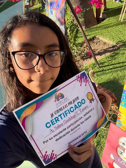 Estudiantes de Nueva Rosita muestran creatividad y talento en exposición artística