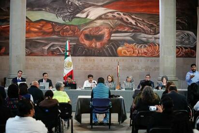 Chocan ministros de la SCJN durante audiencia con personas con discapacidad
