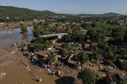 Pemex confirma derrame en río Pantepec tras lluvias
