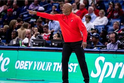 Chauncey Billups, entrenador de Blazers, detenido por caso de apuestas.