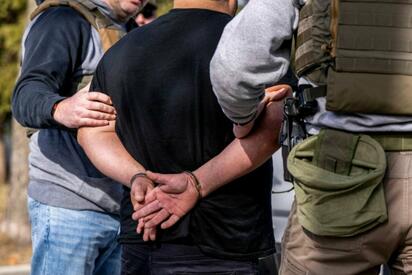 Al menos 10 mexicanos han fallecido bajo custodia del ICE: SRE