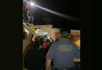 Hombre cae inconsciente en el techo de su vivienda en Morelos