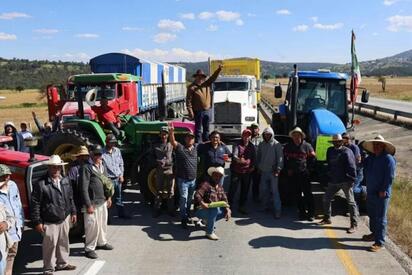 Campesinos de Tlaxcala liberan carreteras tras amenaza de bloquear la Feria