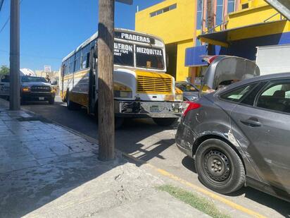 Vecinos del sur de Monclova claman por un transporte digno