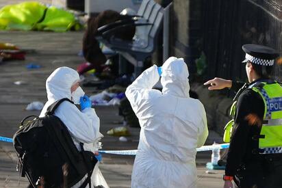 Ataque con cuchillo en tren a Londres deja heridos y detenido