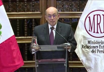 Perú rompe relaciones diplomáticas con México por asilo político