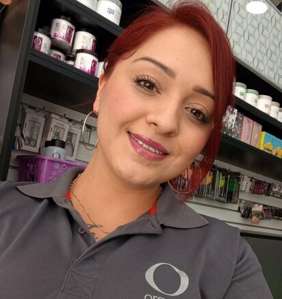 Alcalde Óscar Ríos ayuda a Kimberly a superar difícil adicción