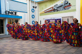 El Ballet Apango destaca la riqueza del folclor mexicano en su aniversario