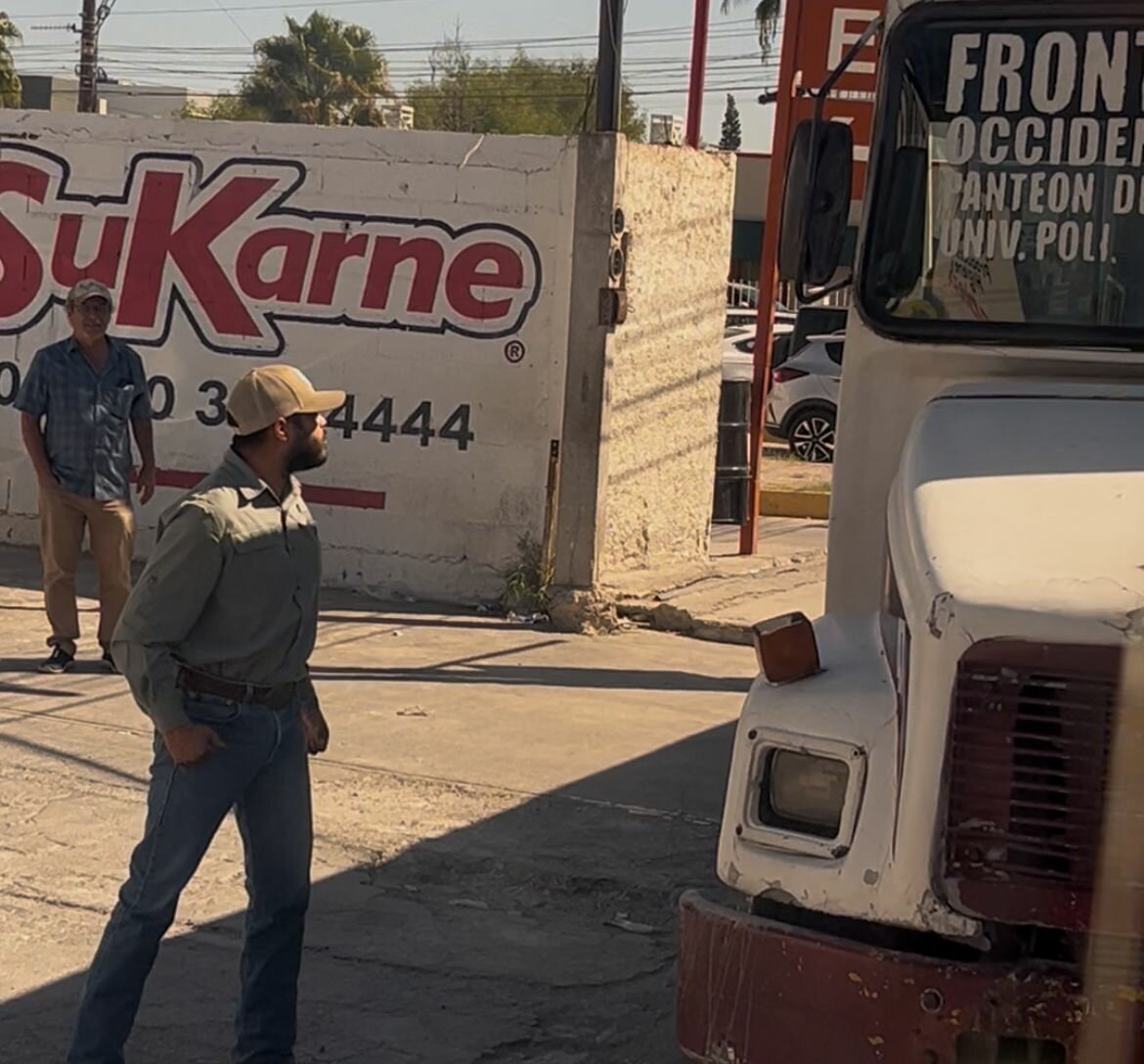 Frenones y discusiones: pasajeros exhiben caos en el transporte urbano