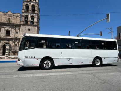 Frenones y discusiones: pasajeros exhiben caos en el transporte urbano