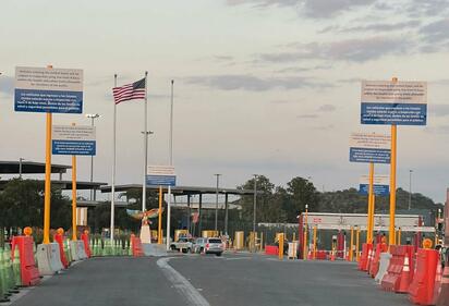 Aumenta 28% el cruce de transporte comercial por los puentes internacionales de Eagle Pass–Piedras Negras